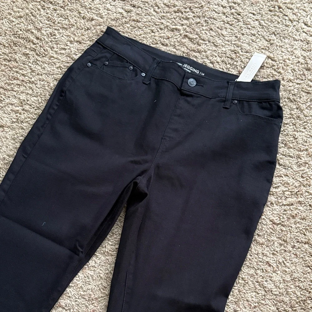 Chico’s Platinum Pull On Jegging Black Jean 1.5 Petite - Picture 4 of 6